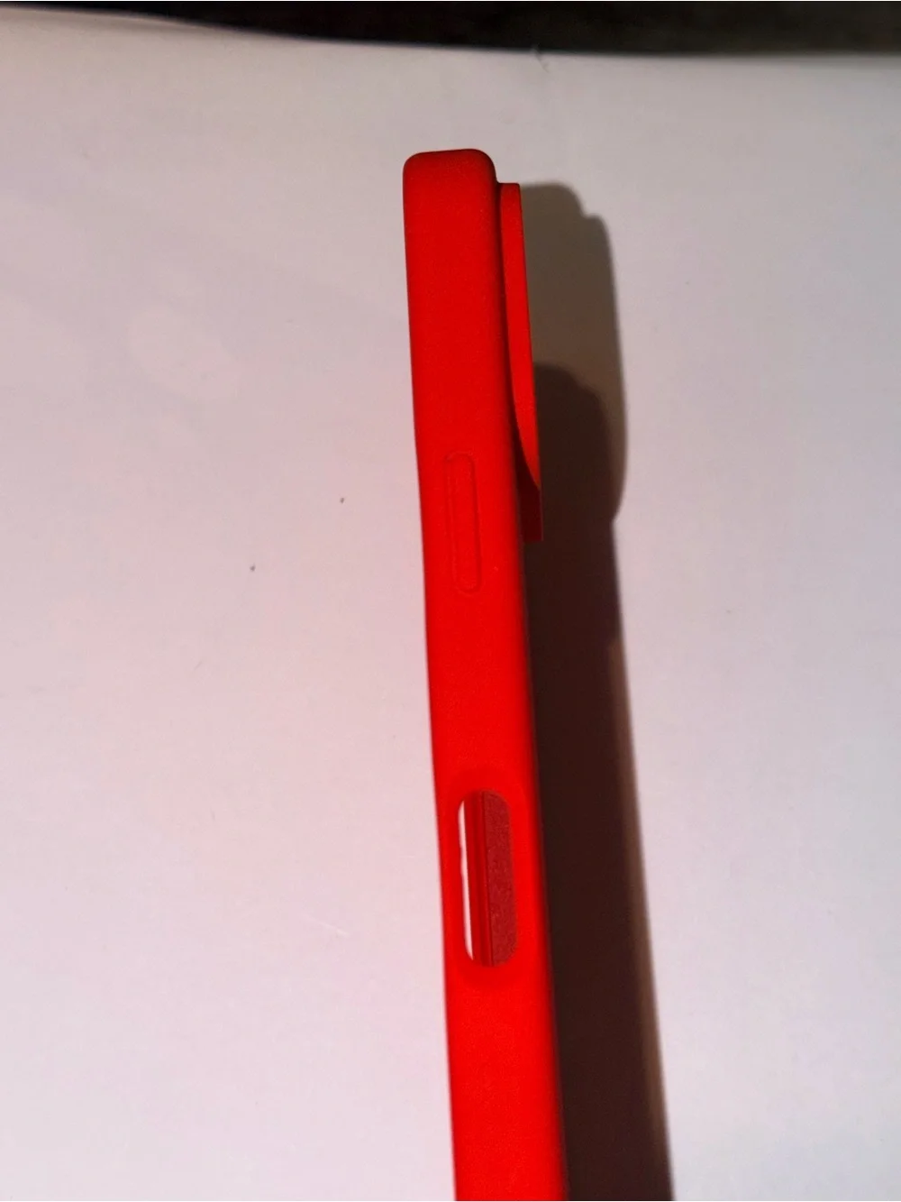 CellEver Heavy-Duty Silicone Case for iPhone 16 Pro